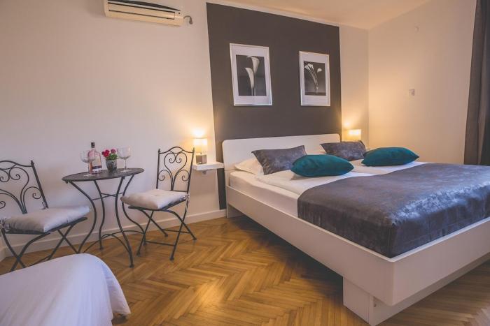 Violet Seaview Apartment