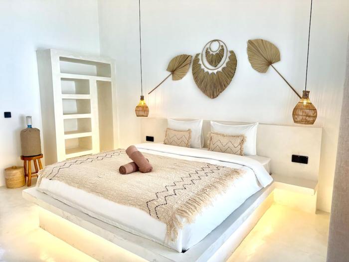 Sola - Modernes helles Zimmer 1