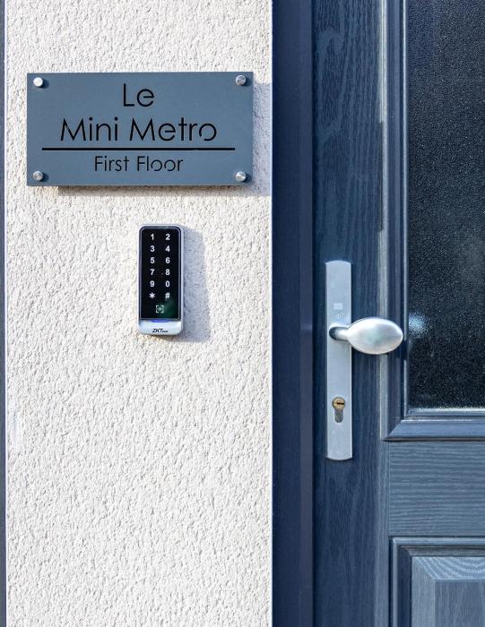 Le Mini Metro - First Floor Apartment