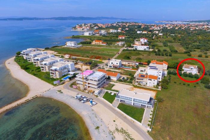 Apartments by the sea Sukosan, Zadar - 23722