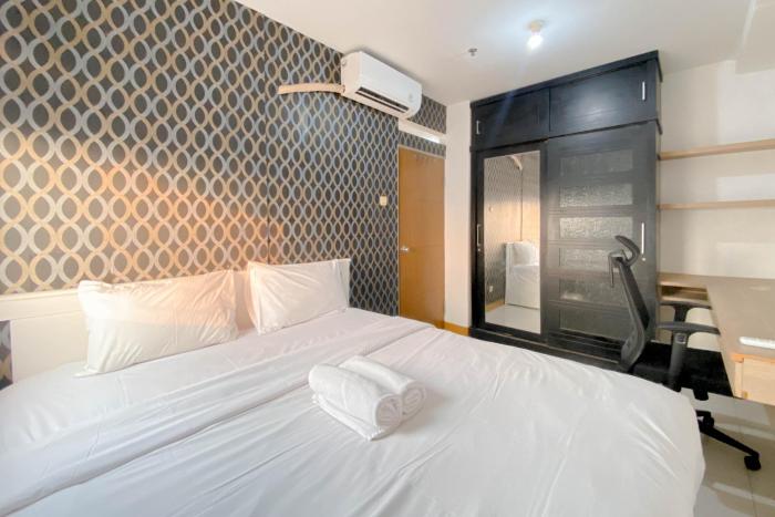 Good Place and Cozy 2BR Apartment at Gateway Ahmad Yani Cicadas By Travelio