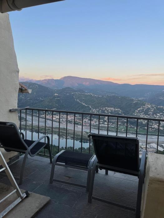 Charmant duplex vue sur montagne