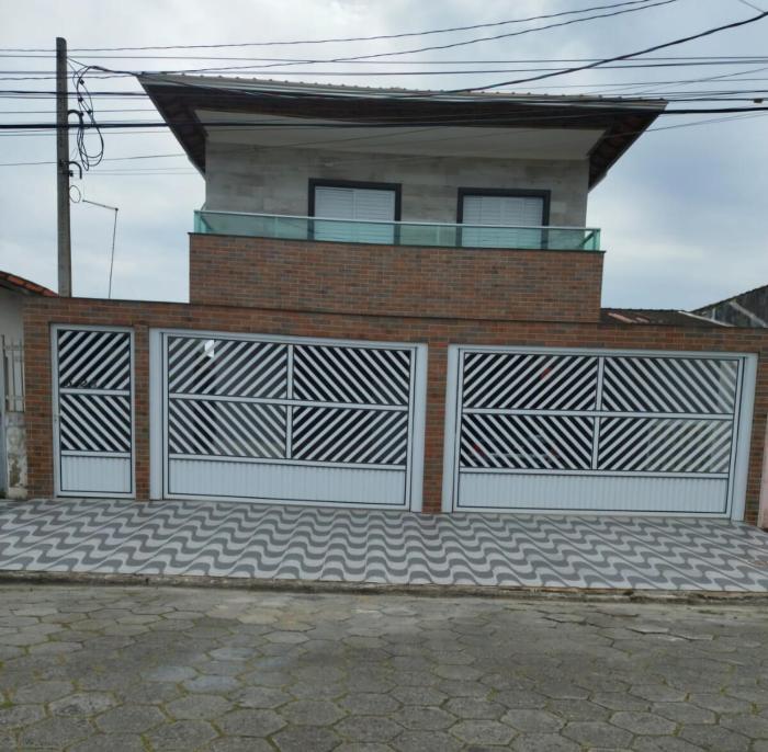 Casa de condomínio na Vila Caiçara