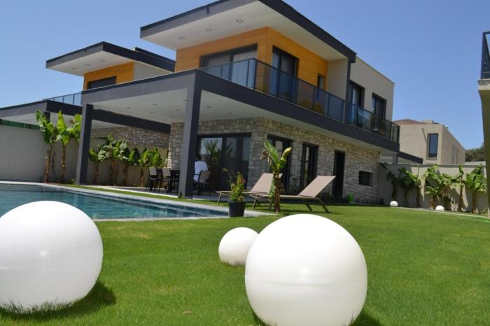 Ayayorgi süper havuzlu yeni