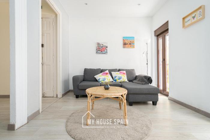 MyHouseSpain - Apartamento renovado en edificio clásico