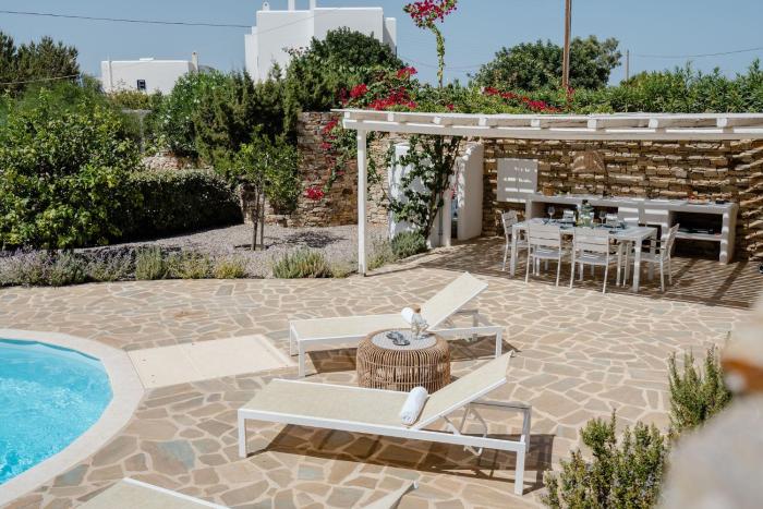 Villa Rocabella Just 100m from Glyfada Beach