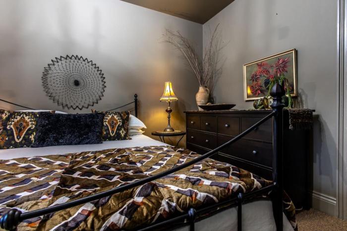 Stay In Style At Olive 77 Book Your Trip Now