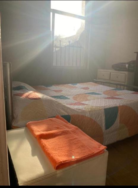 Chambre confortable lits double schaarbeek premier étage