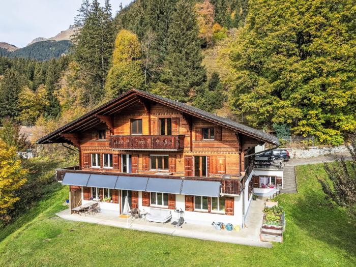 Apartment Chalet uf Duft by Interhome