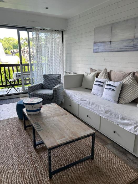 Deauville - appartement avec terrasse face à lHippodrome