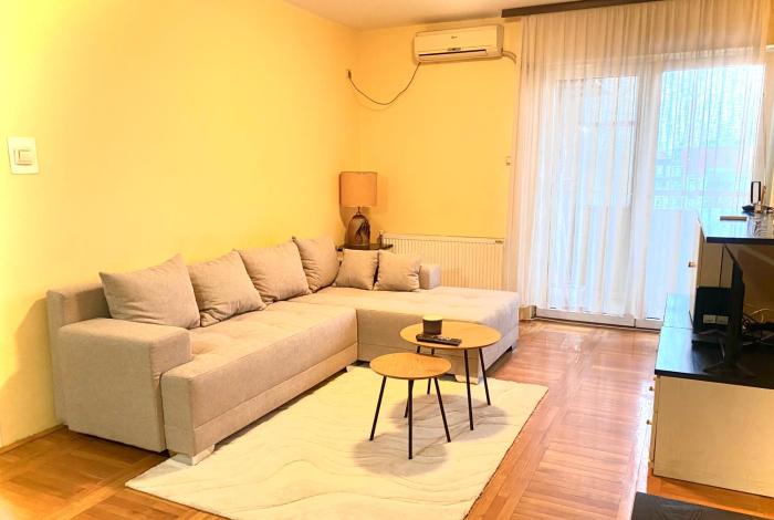 Big Apartment with Wifi, AC and SmartTV