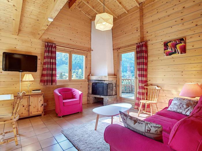 Demi-chalet confortable à La Clusaz - 6 pers, cheminée, wifi, animaux admis - FR-1-818-71