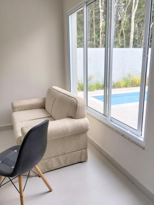 3 suites, piscina de 7m, 10 minutos da praia Guaratuba, Bertioga