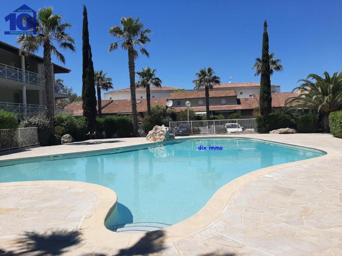 Pavillon 300m Plage avec Piscine et Parking, Climatisation - FR-1-781-79