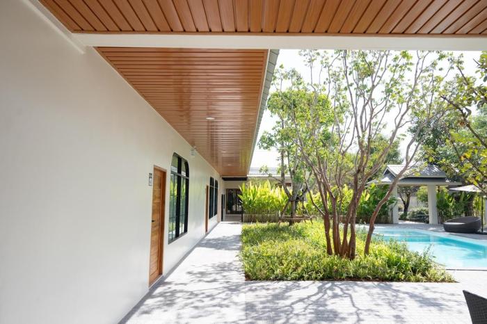 กว้างคูณยาวคาเฟ่โรงแรม & พูลวิลล่า