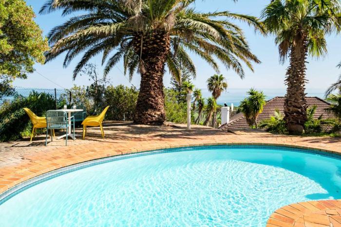 Camps Bay 4BR w Pool and Sea Views Atlantic Gem