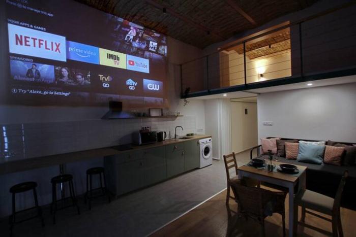 Canga Downtown Studio for 6ppl, balcony, projector