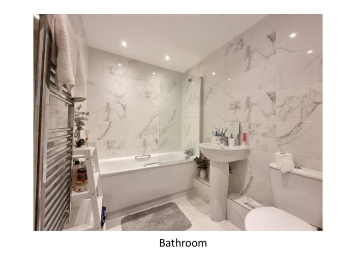 2 bedroom Flat - Barking Town