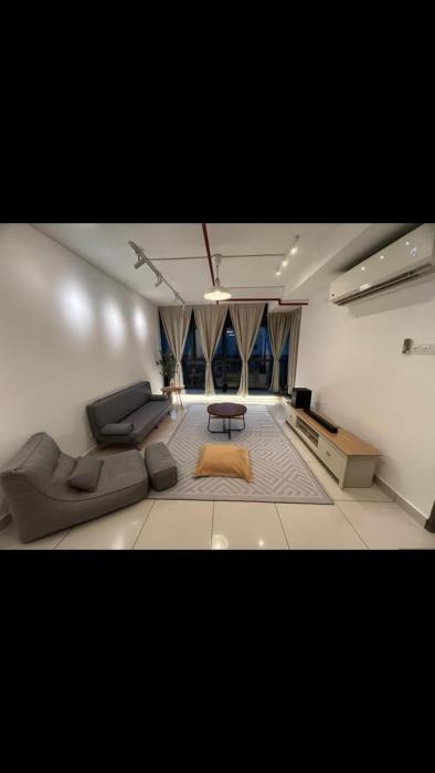 Matt suite home