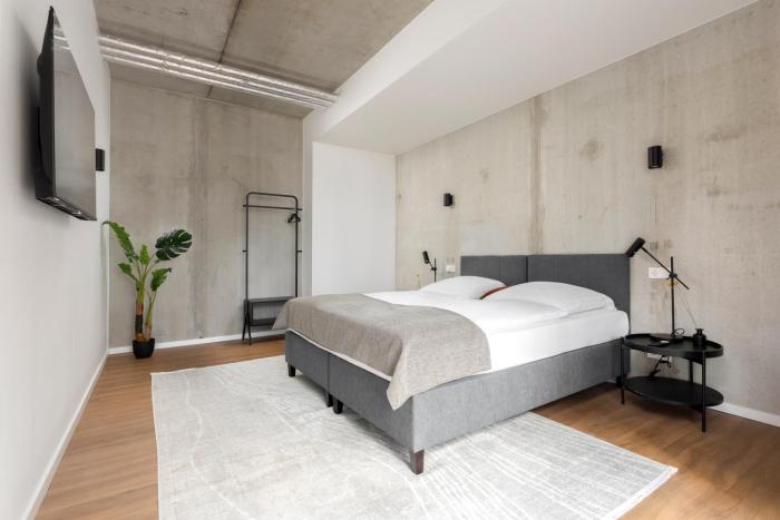 Global Living I TheGraf - East Side Gallery