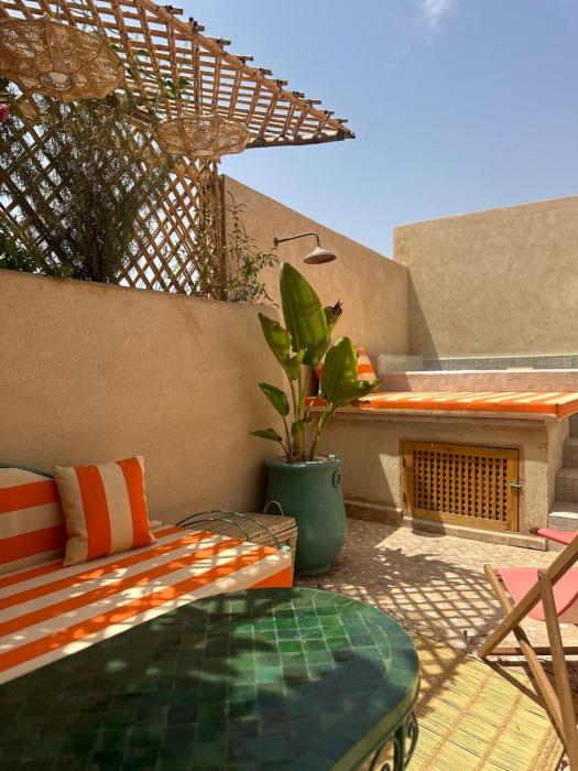 Riad Dar Chalyia, private, 6 people, pool