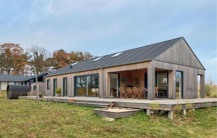 Nice Home In Samsø With Kitchen