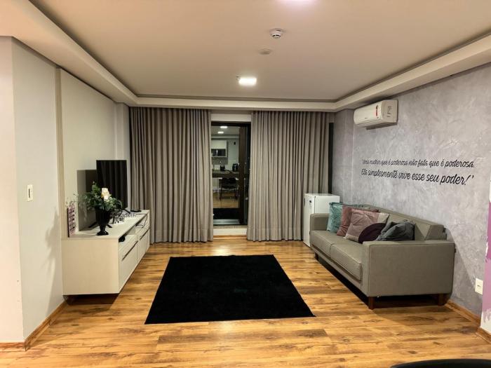 Apto 2 suítes, wifi e estacionamento