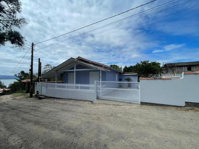 Refúgio na Praia de Laguna