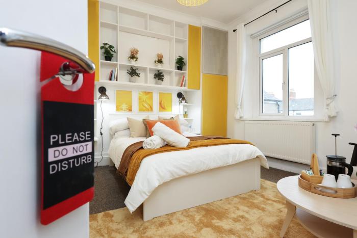 Cardiff City Guesthouse, Central Rooms, Fast Wi-Fi, On-Street Parking