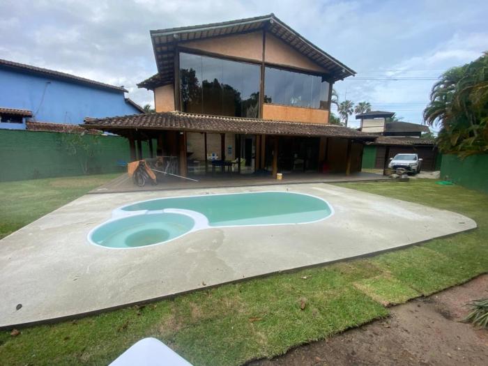 Casa com piscina na Barra do Sahy