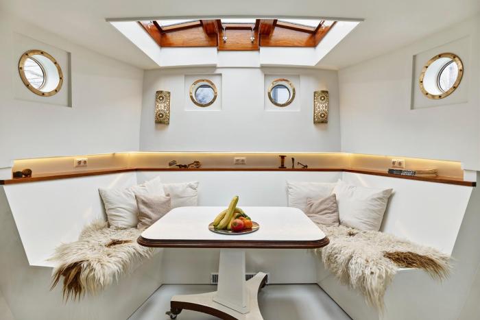 Your Houseboat Amsterdam