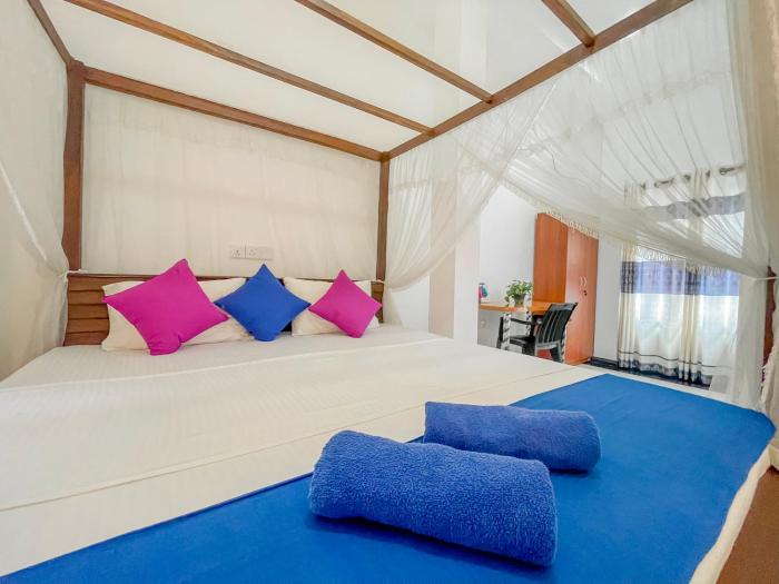 W7 Liya Rest inn