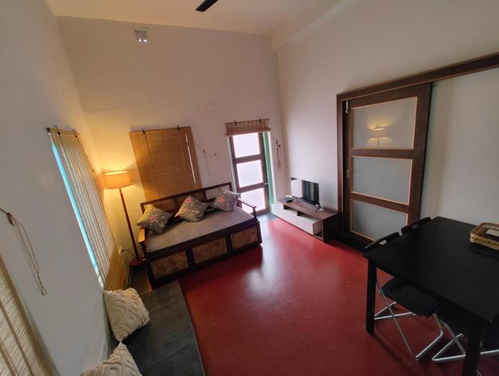 The Turquoise Letterbox - Twin at Central