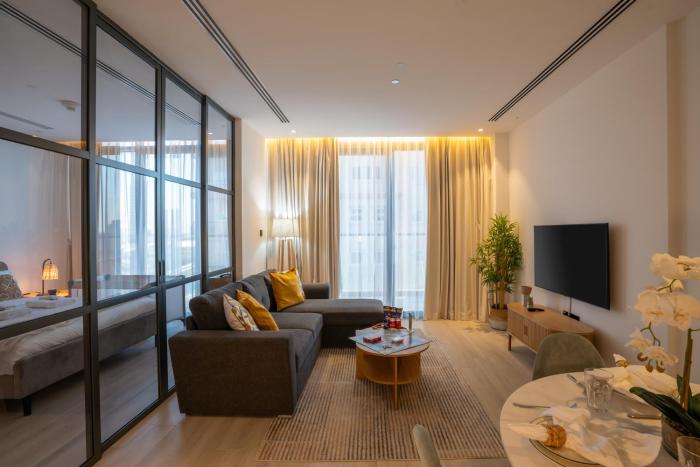 Comfy 1BR w Cinema Room Business Centre Pool Table and Sauna