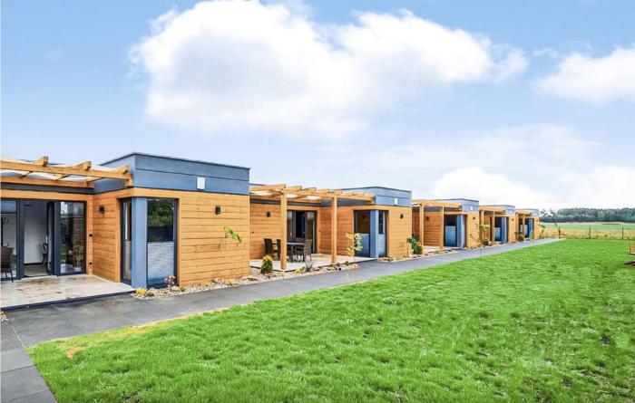 2 Bedroom Lovely Home In Nowecin