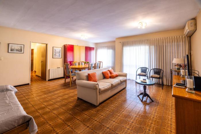 Spacious apartment in a great location near downtown Villa Carlos Paz