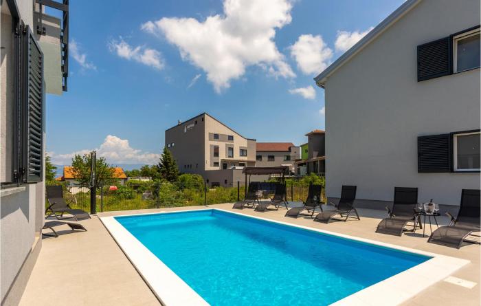 2 Bedroom Beautiful Apartment In Vrbnik