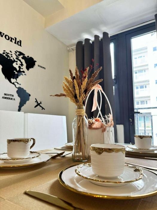 CASA BELLA - Shore 3 MOA, Pasay