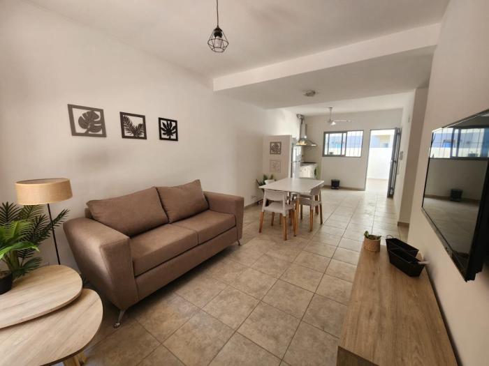 Departamento con cochera cerca del centro en Mendoza