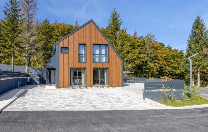 Awesome Home In Stari Laz With Sauna