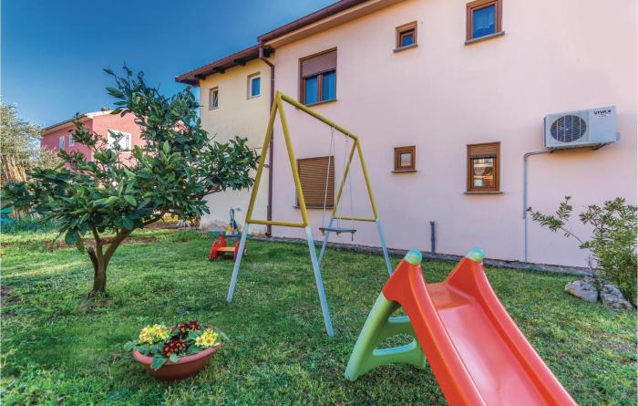 Awesome Apartment In Fazana With Wifi