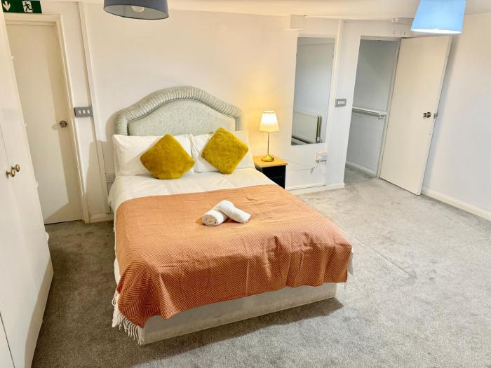 Central London Private Bedrooms in Finsbury Park Station