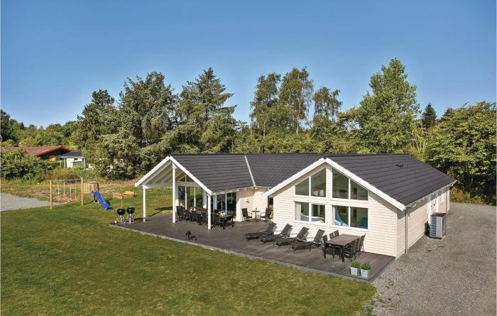 Cozy Home In Vejby With Sauna