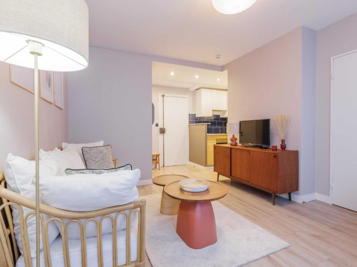 Appart proche Quai de Seine - 2BDR 3P 16ème Arr