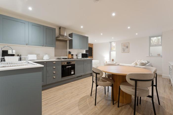 Beach Vibes Garden Apartment Close to Town Centre & Beach