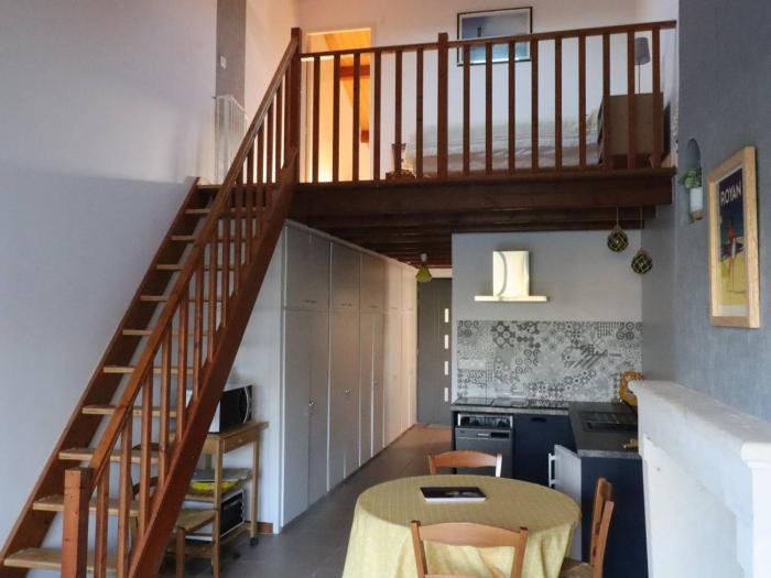 Maison rénovée 4 pers. avec jardin et PARKING - FR-1-738-34
