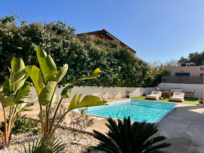 Pool Villa Lagonisi 5min from Beach
