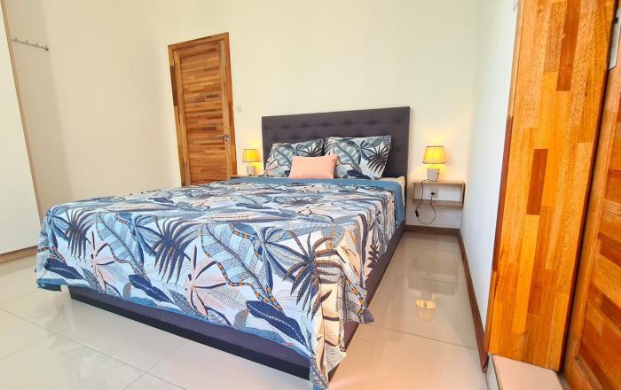 Cozy 3-Bedroom Apartment with Pool and Wildlife Views in Flic en Flac