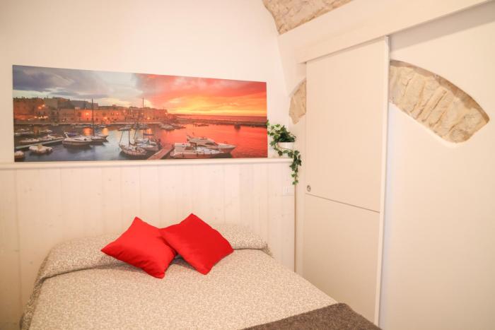 Room 20 - Piccola Camera in pietra bianca