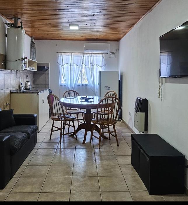 Dpto Sarmiento céntrico para 2 a 4 personas